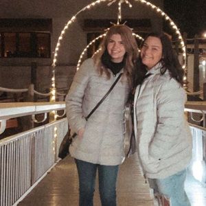 Meet your Posher, Dakota